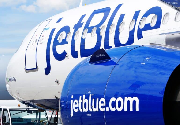 A JetBlue aircraft waiting to take off at an airport