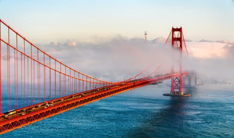A picture of the California Golden Gate Bridge in California